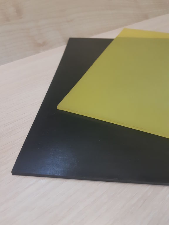 Пластина полиуретановая гладкая 260х180х3 мм черная, желтая