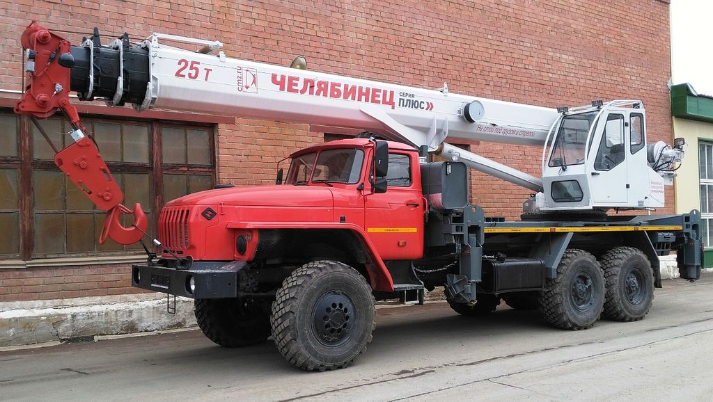 Автокран Челябинец КС 55732 -28 на базе Урал 4320